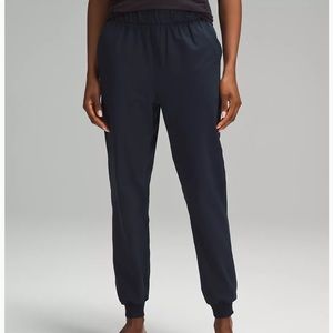 ❤️ Lululemon Stretch High-Rise Jogger in Navy ❤️
